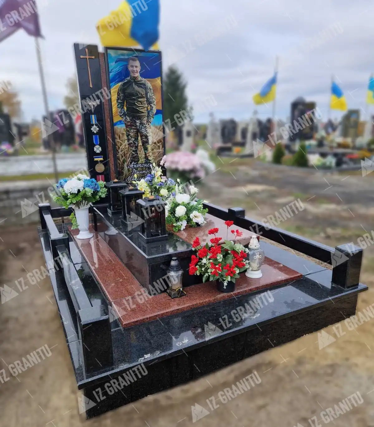 Пам'ятник для військових 25